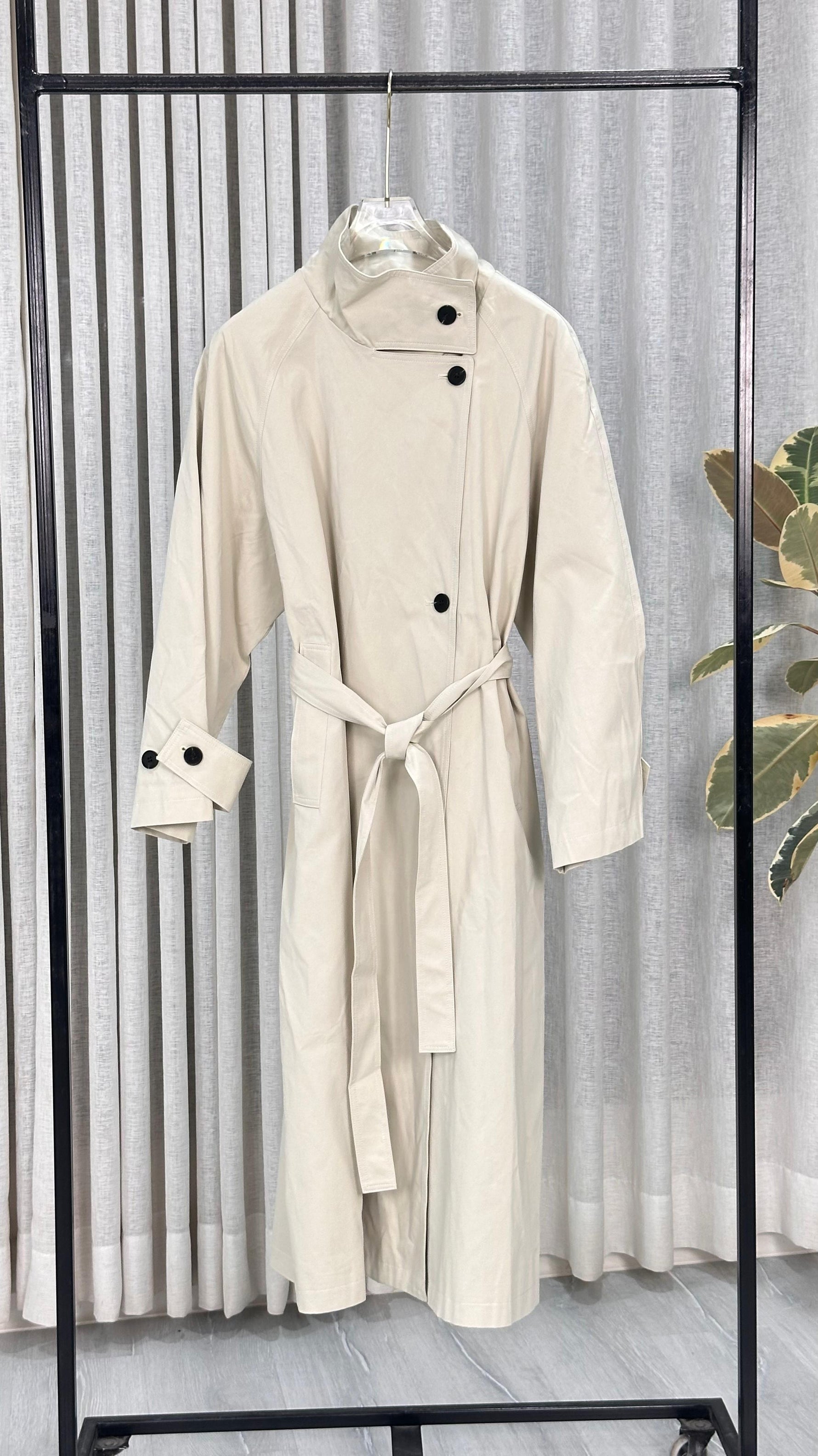 جاكيت نسائي بقصة واسعة