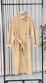 جاكيت نسائي بقصة واسعة