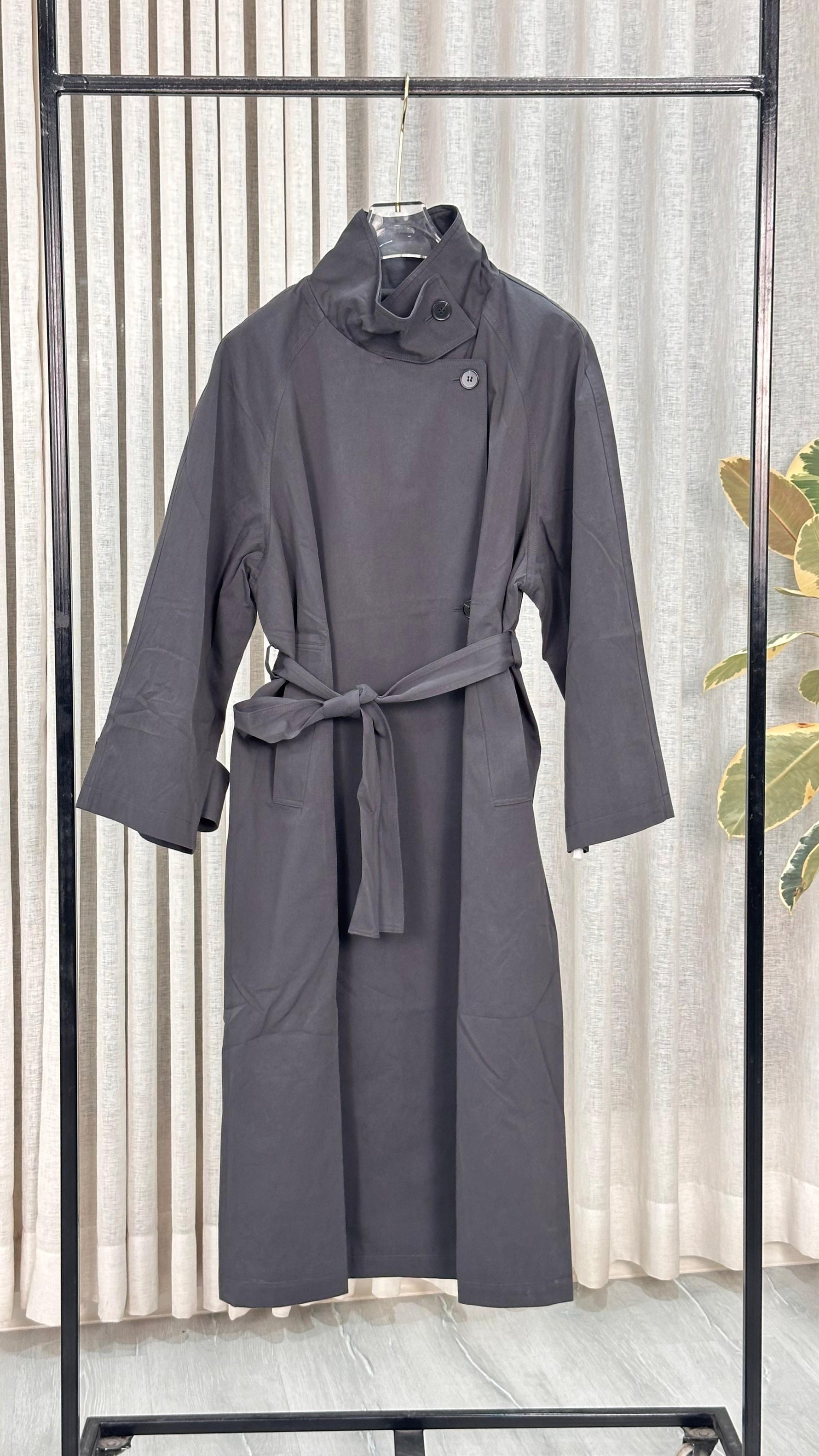 جاكيت نسائي بقصة واسعة