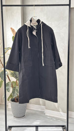 جاكيت نسائي بغطاء رأس