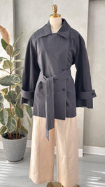 جاكيت نسائي كلاسيكي