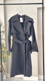 جاكيت نسائي مع صفين ازرار