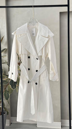 جاكيت نسائي مع صفين ازرار