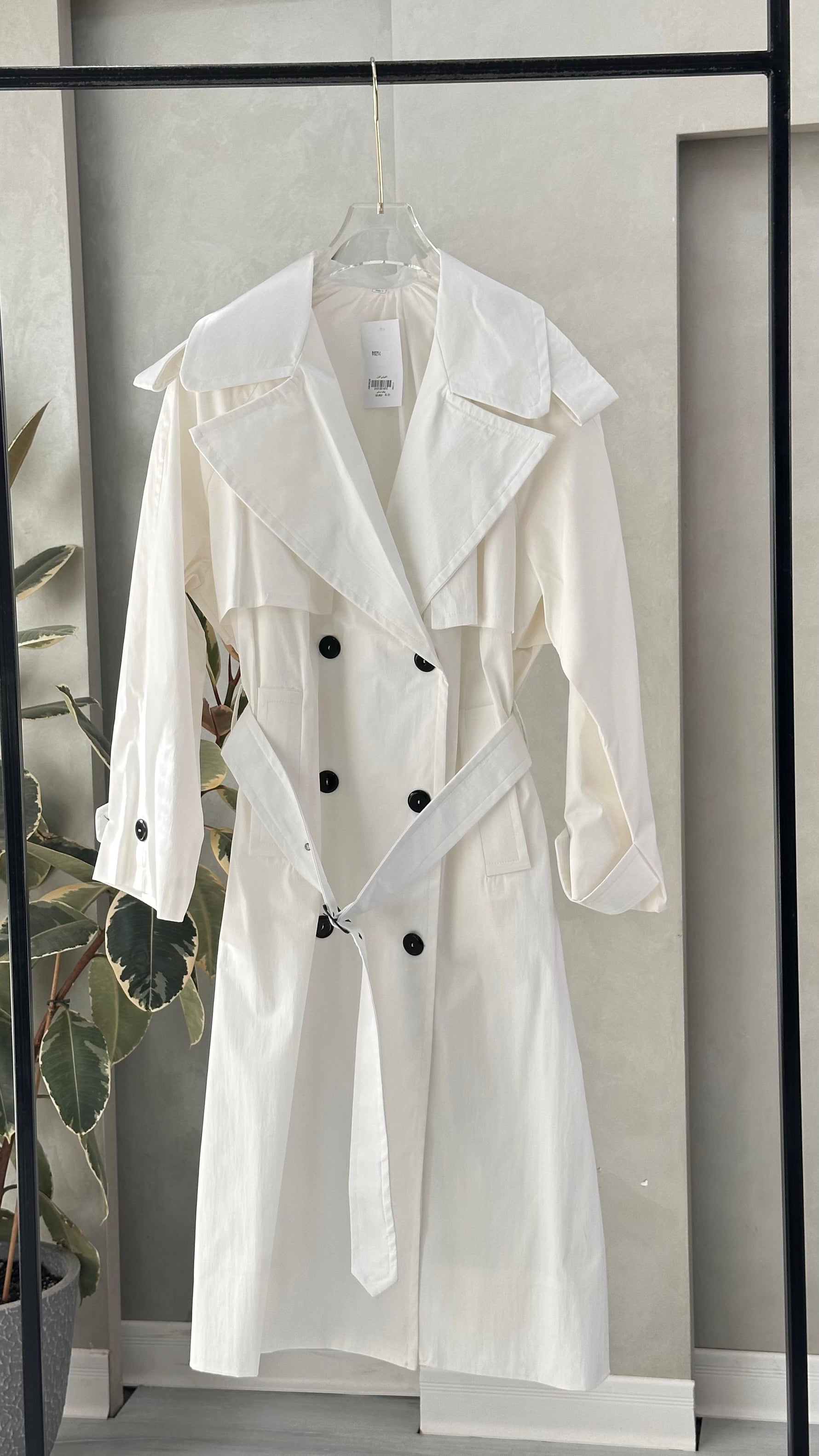 جاكيت نسائي مع صفين ازرار