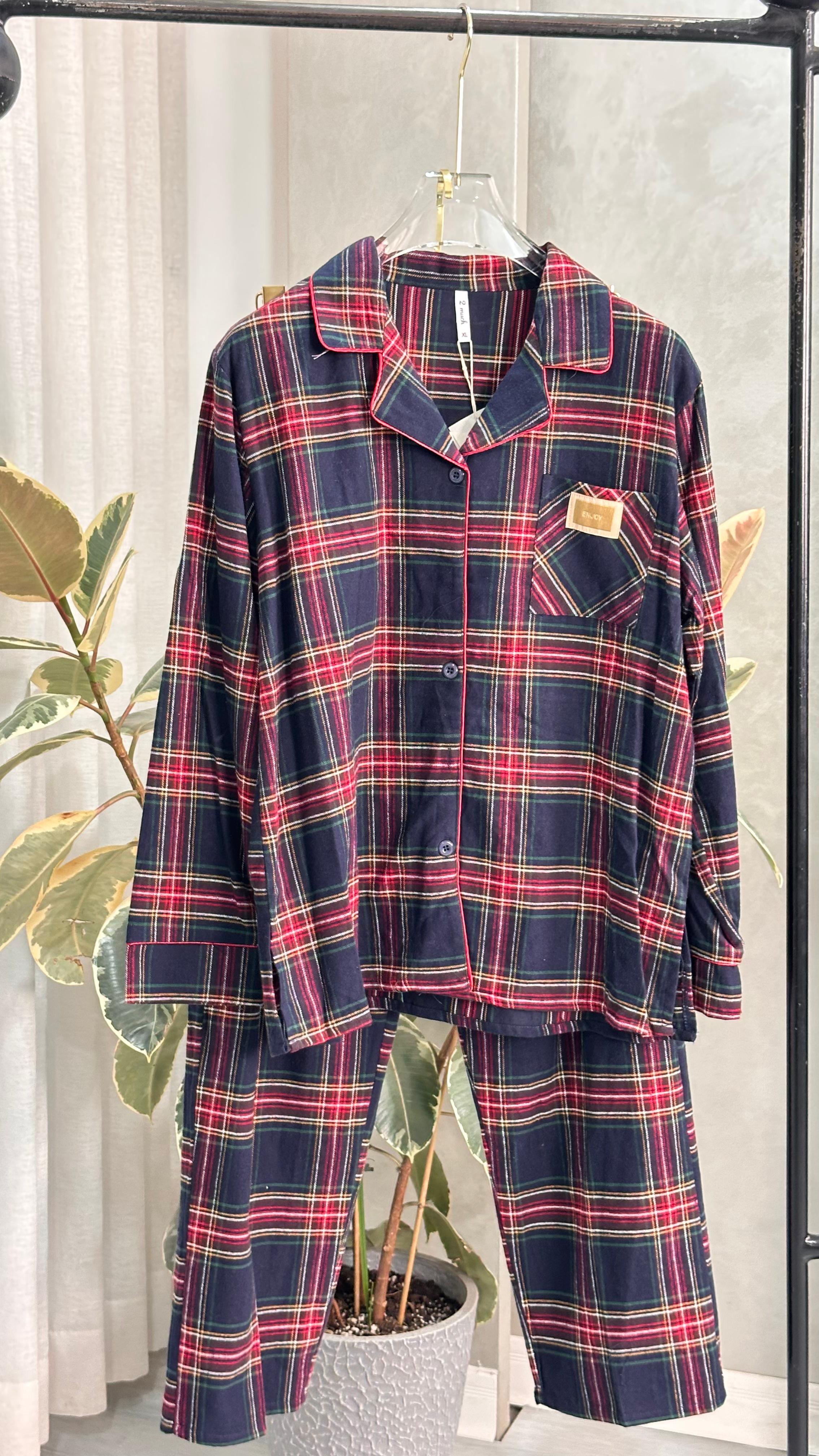 بيجامة نسائي