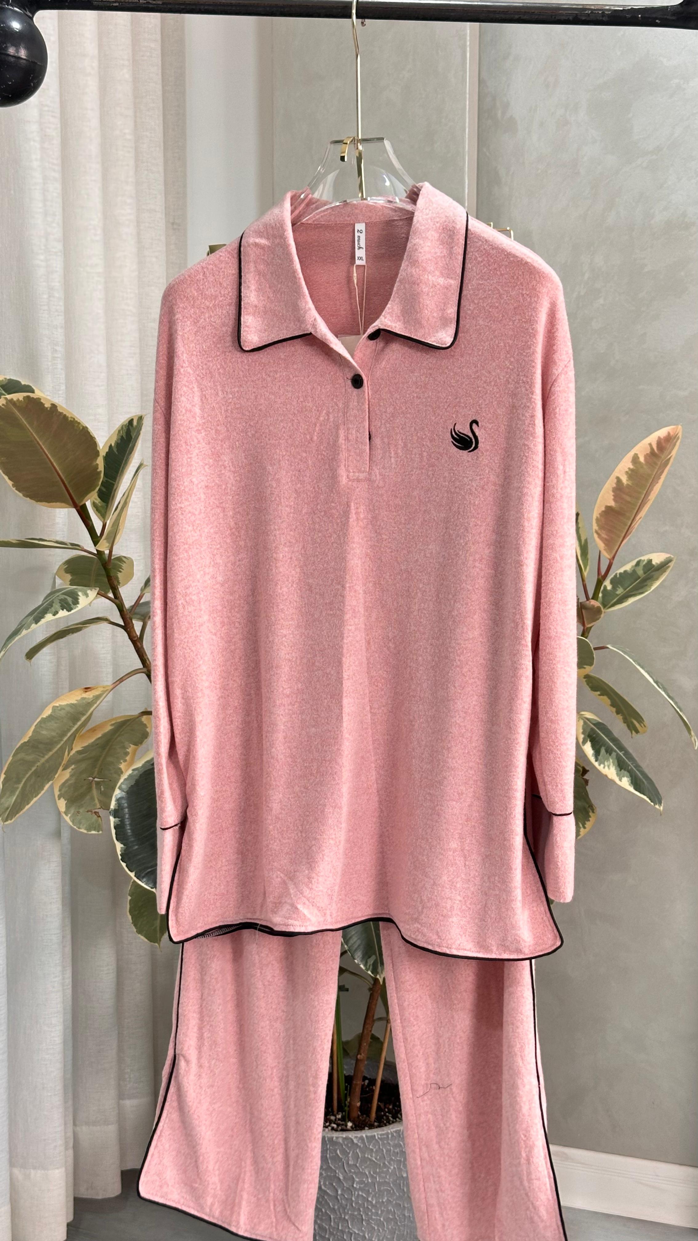 بيجامة نسائي