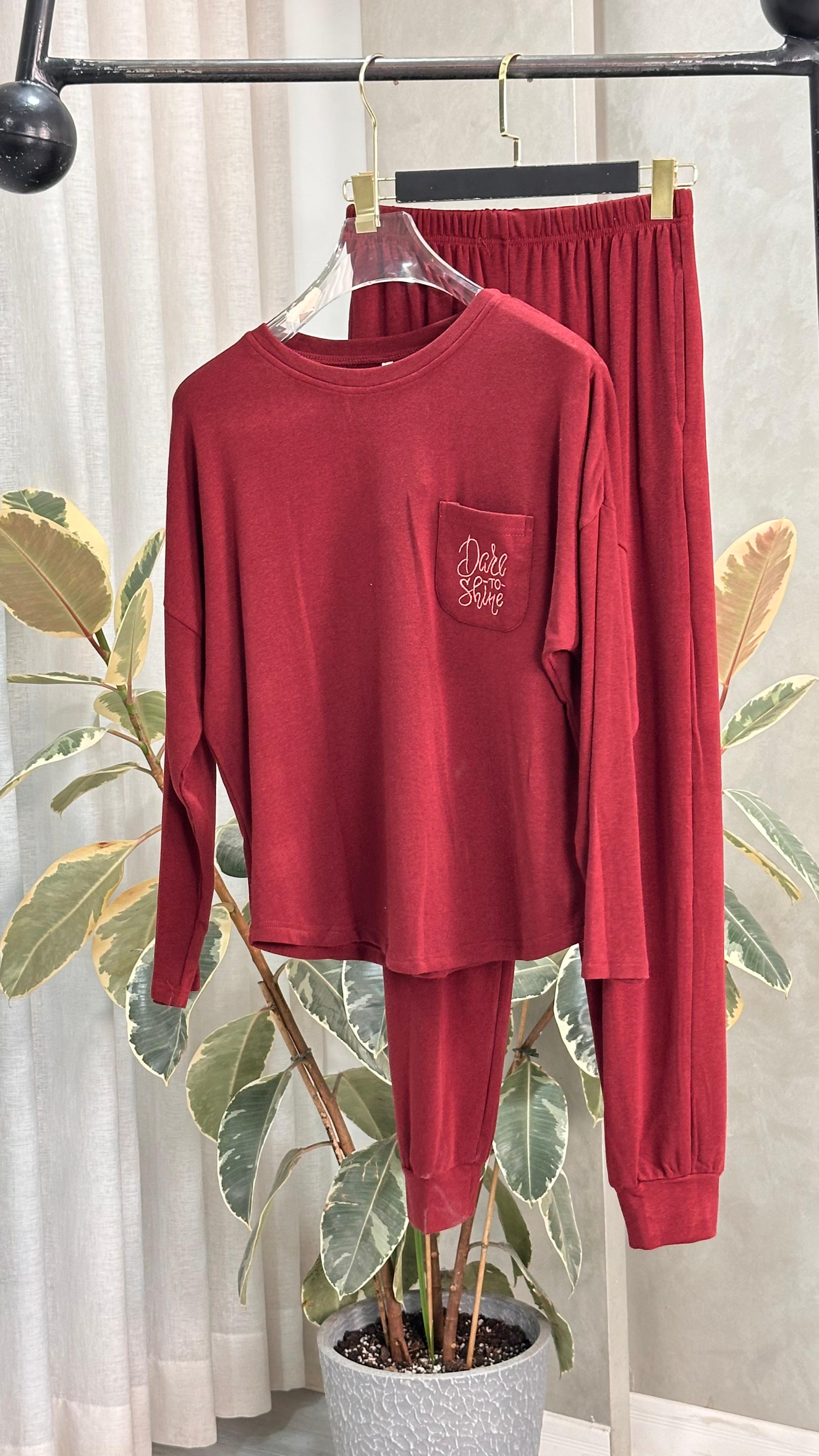 بيجامة نسائي