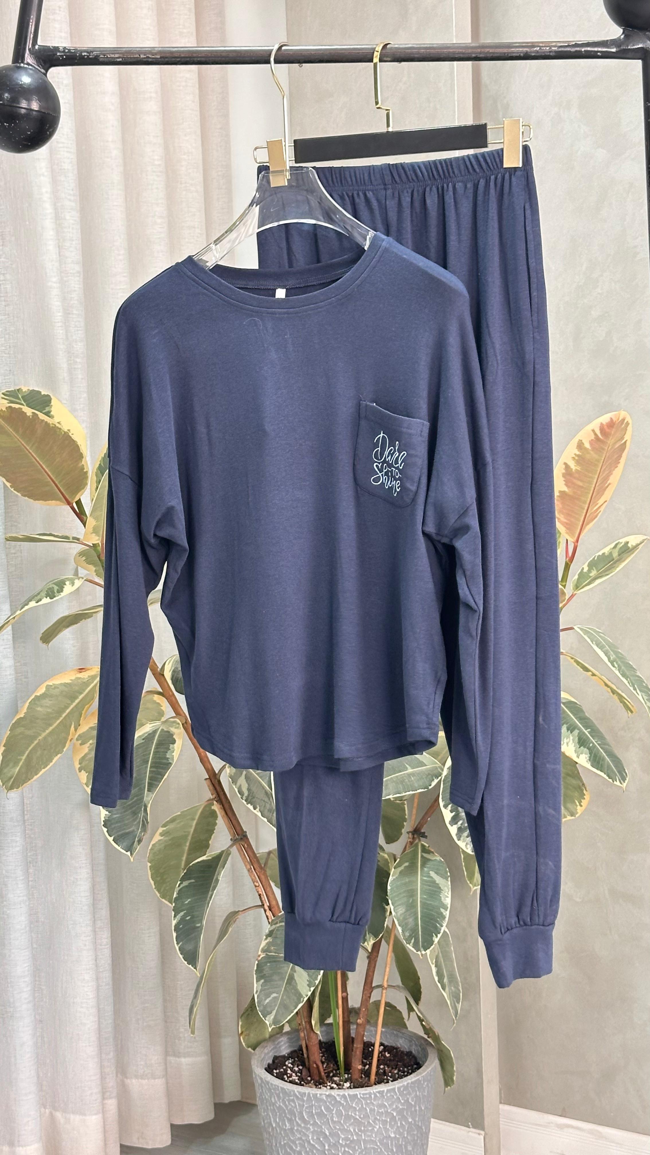 بيجامة نسائي