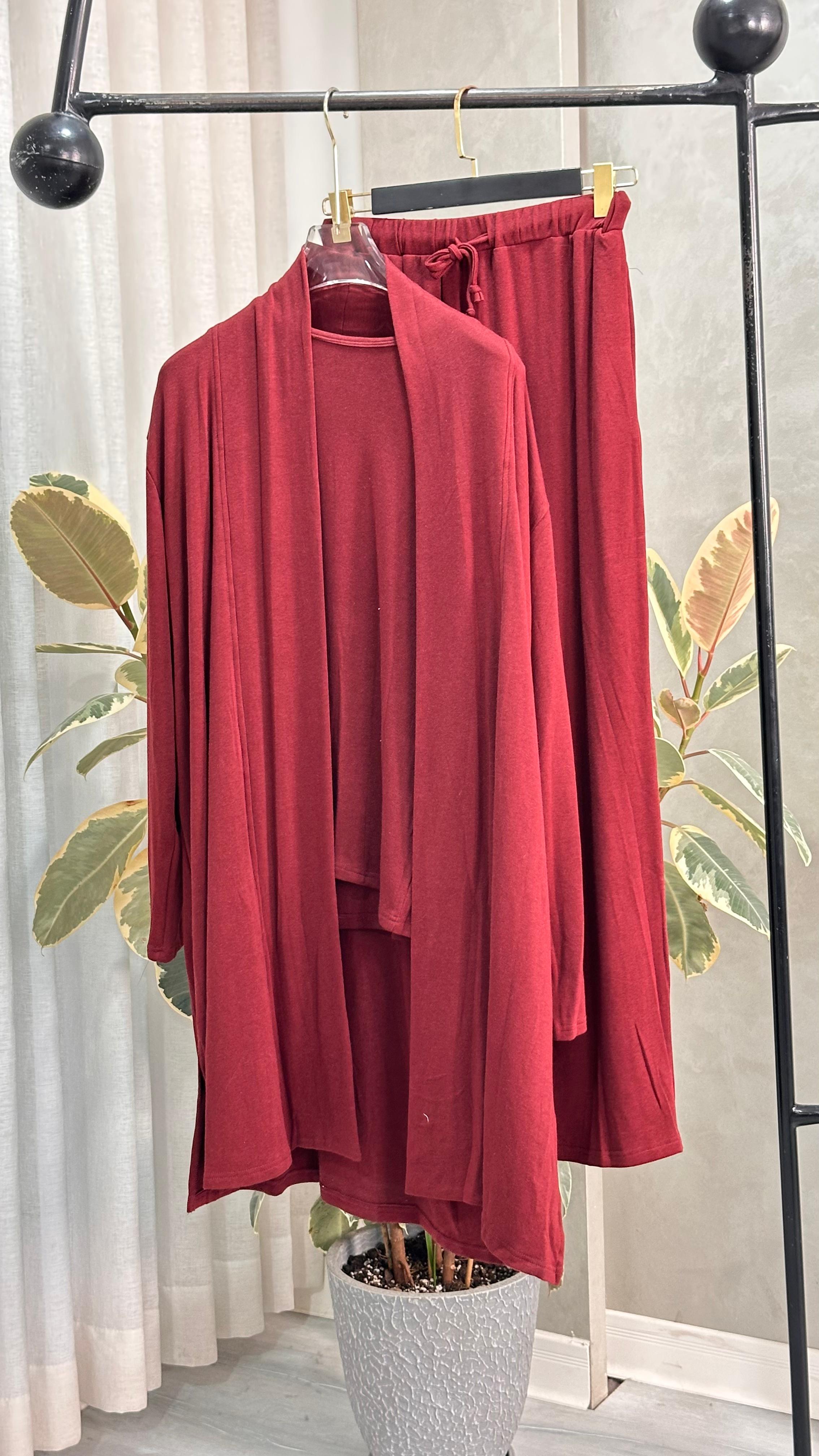 بيجامة نسائي