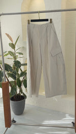 بنطلون نسائي واسع