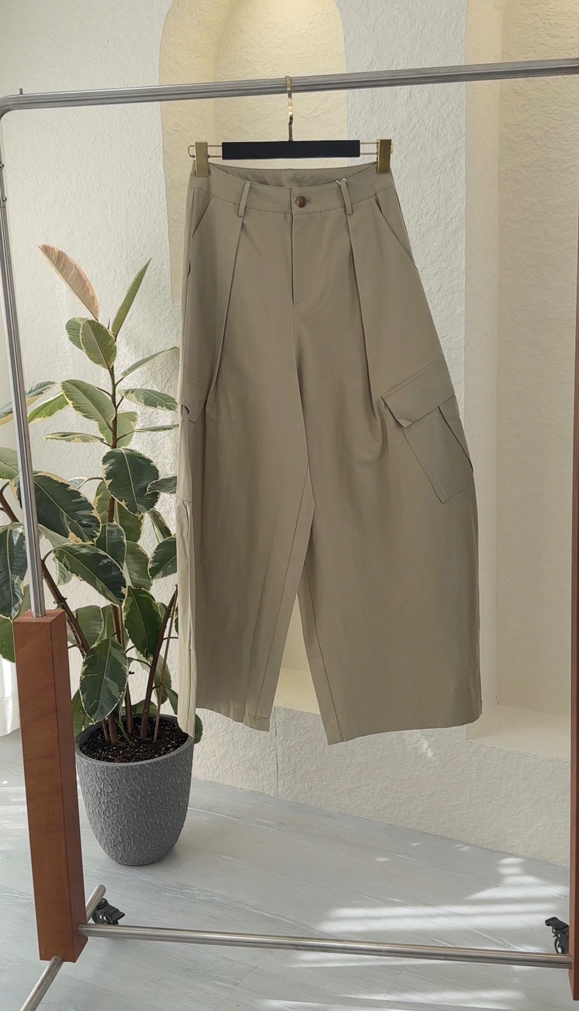 بنطلون نسائي