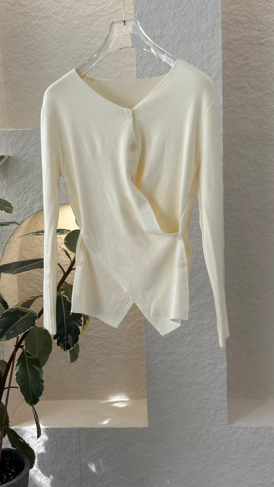 بلوزة نسائي