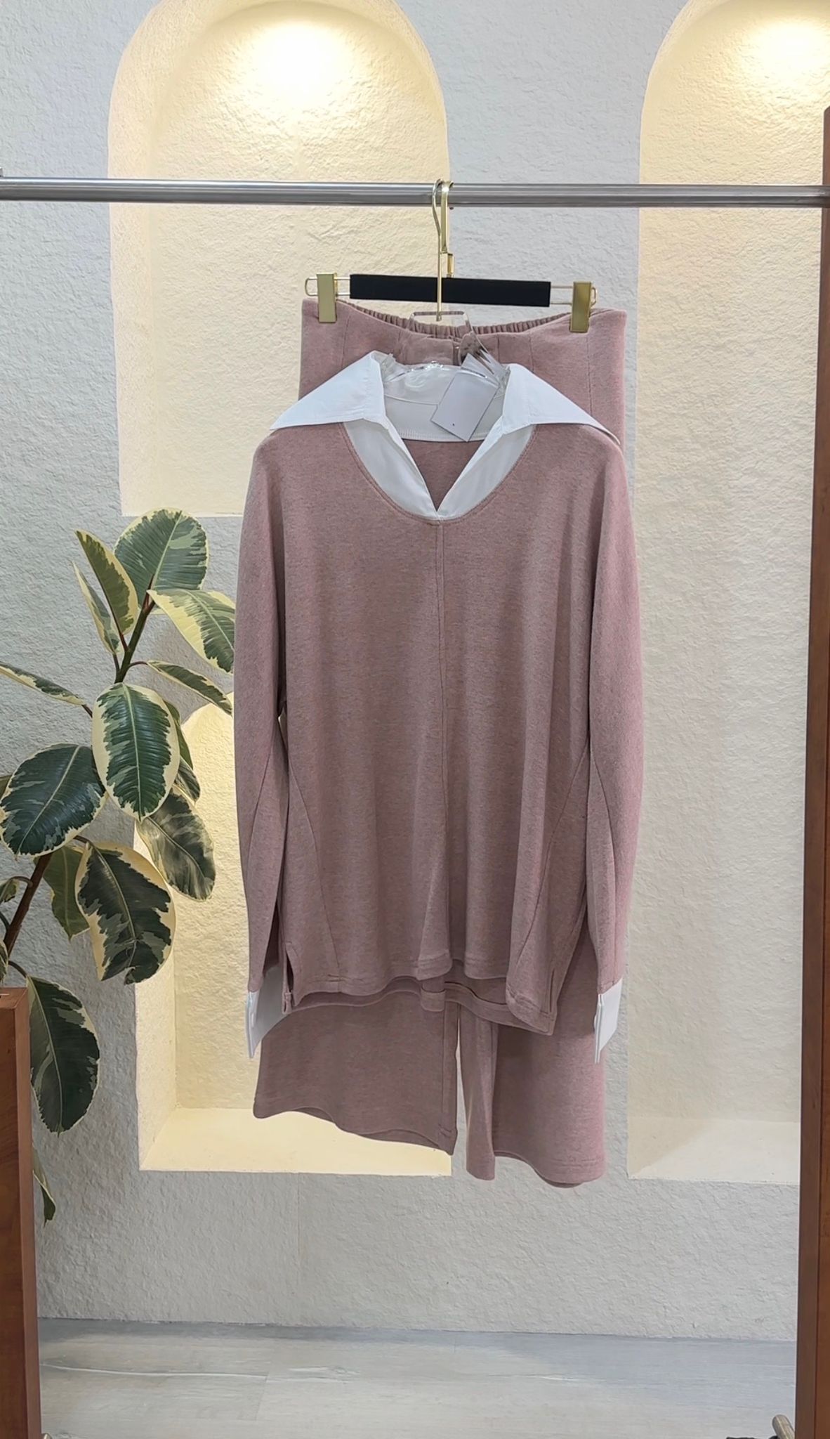 بدلة نسائي ياقة