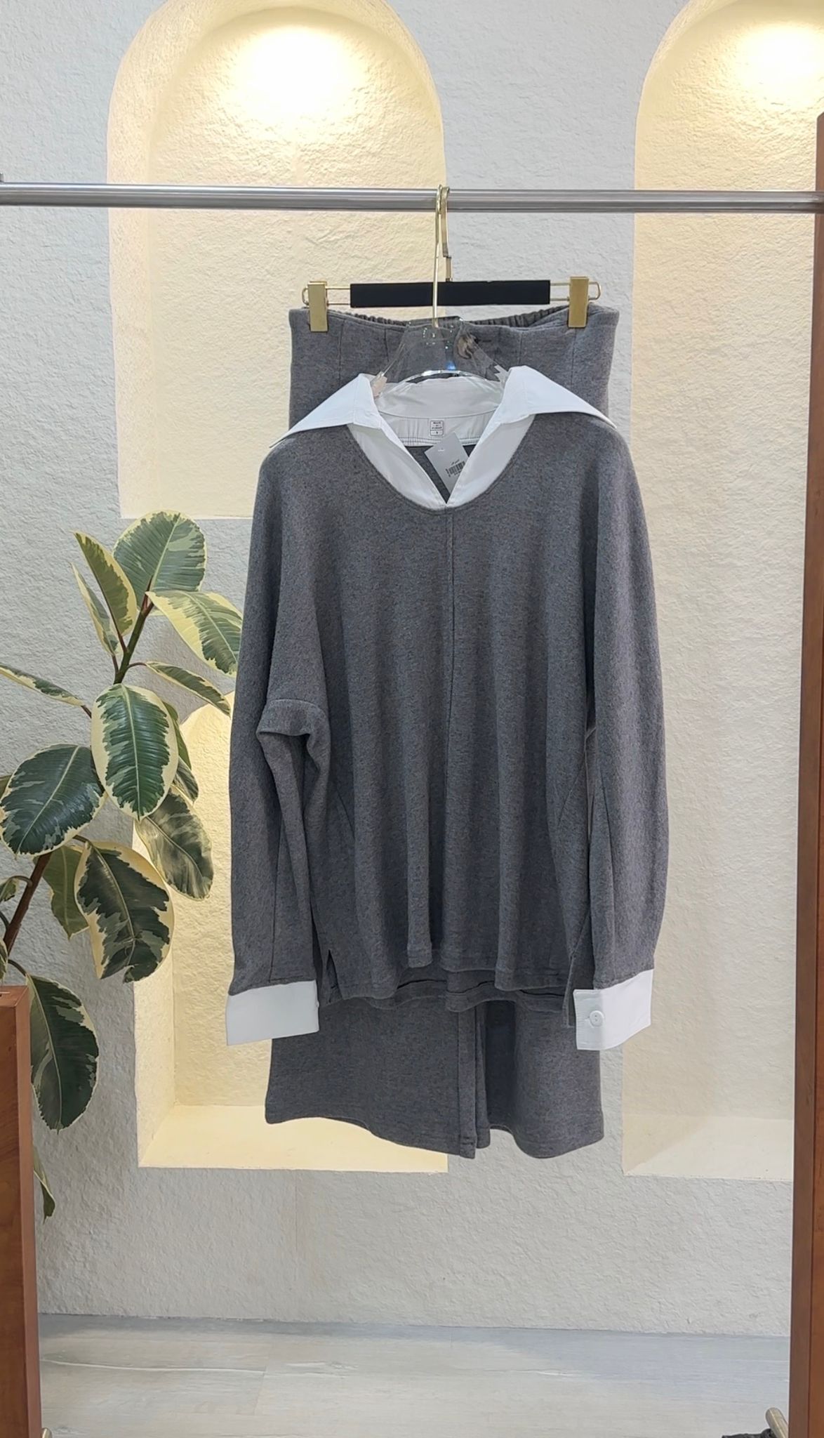 بدلة نسائي ياقة