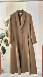 جاكيت نسائي مع ازرار