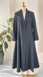 جاكيت نسائي مع ازرار