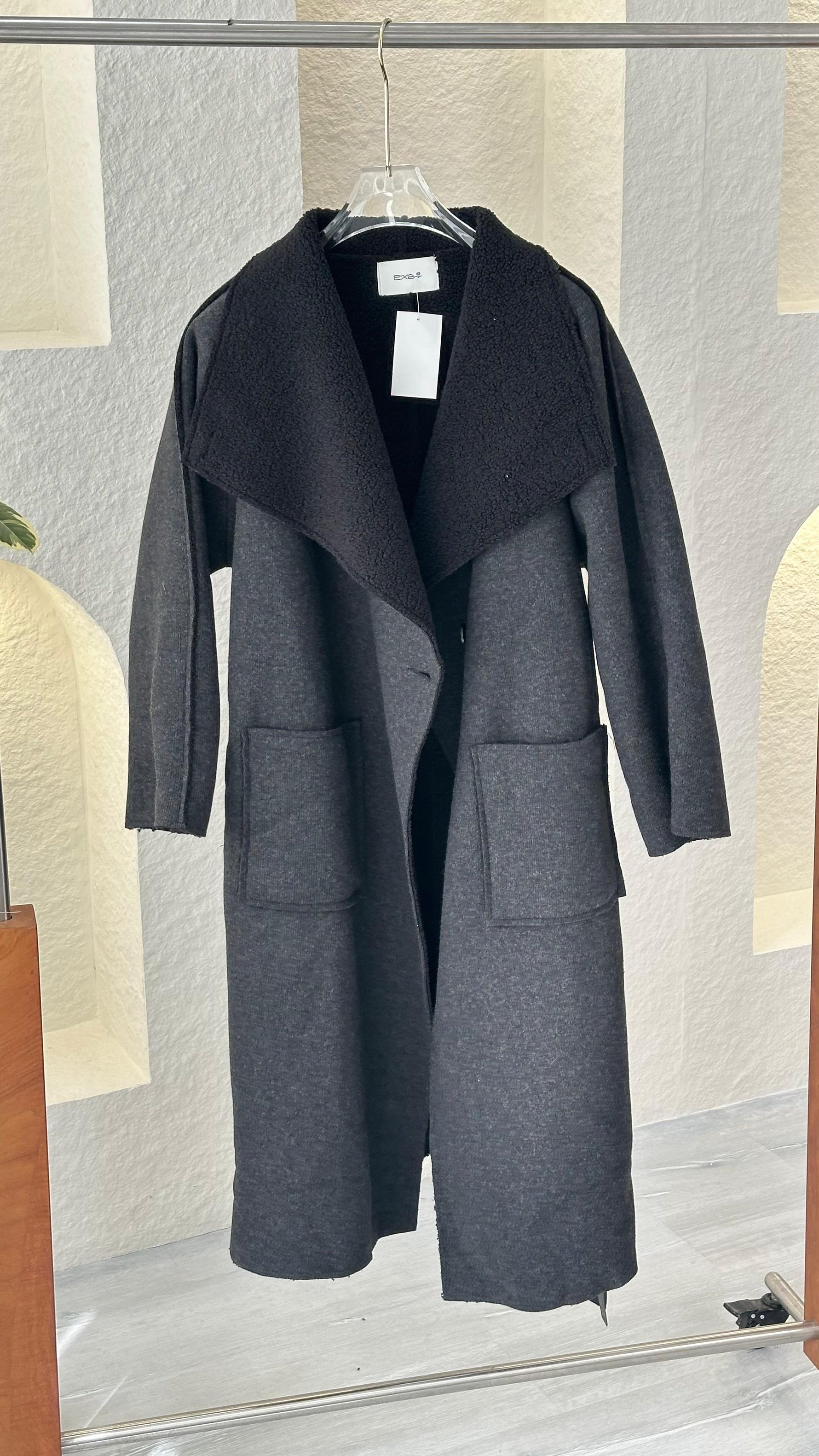 جاكيت جوخ نسائي