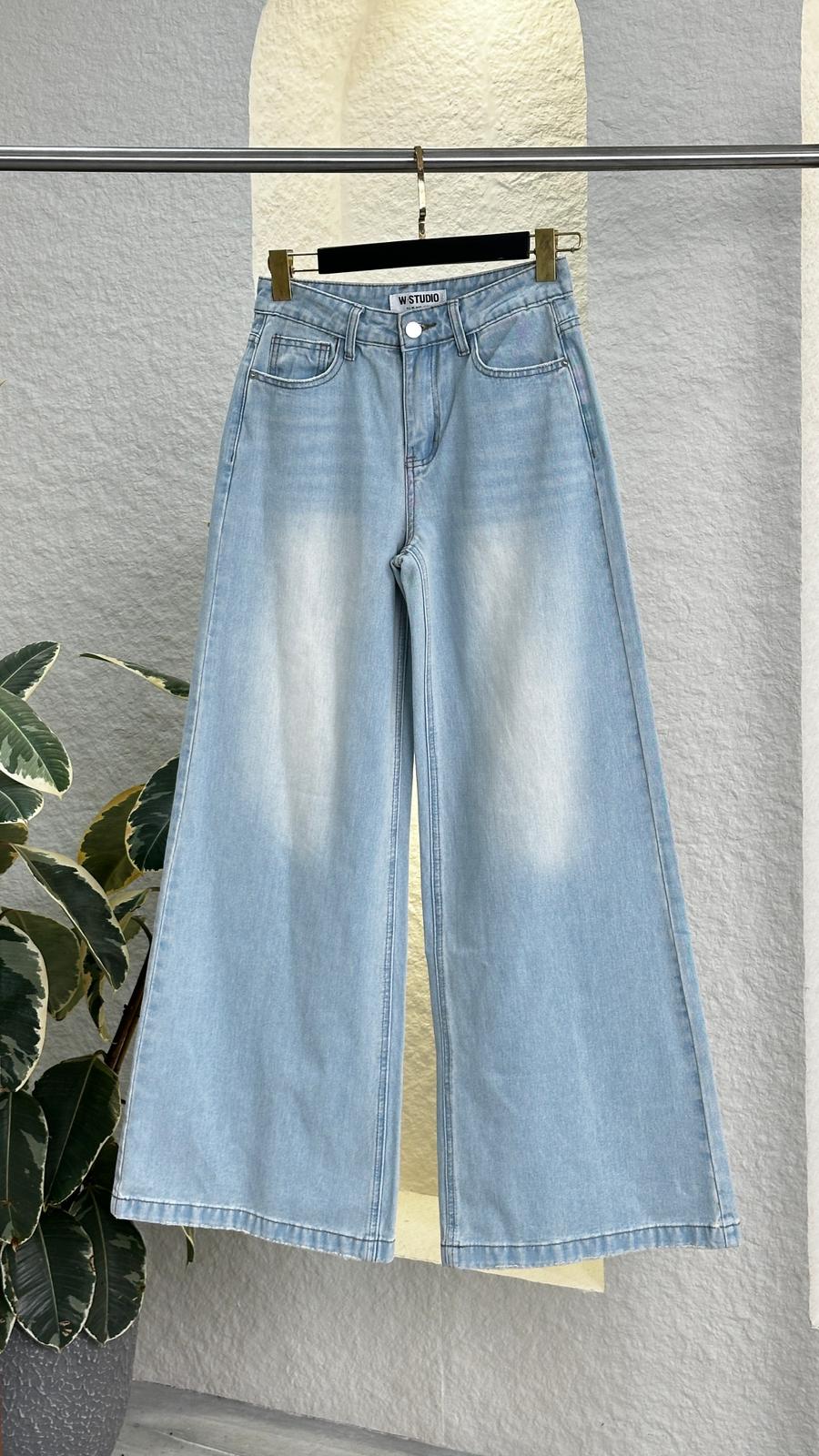 بنطلون جينز نسائي