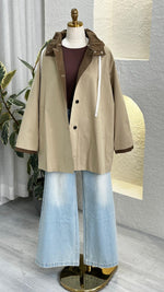 جاكيت ترنش كوت قصير بلمسة رياضية