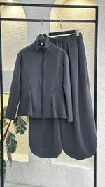 بدلة نسائي بخصر مكشكش