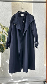 جاكيت نسائي بقماش متين