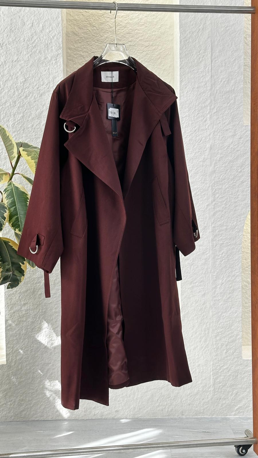 جاكيت نسائي بقماش متين