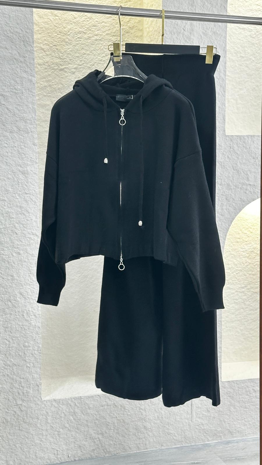 بدلة نسائي كبوس سحاب