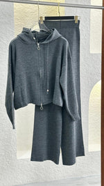 بدلة نسائي كبوس سحاب