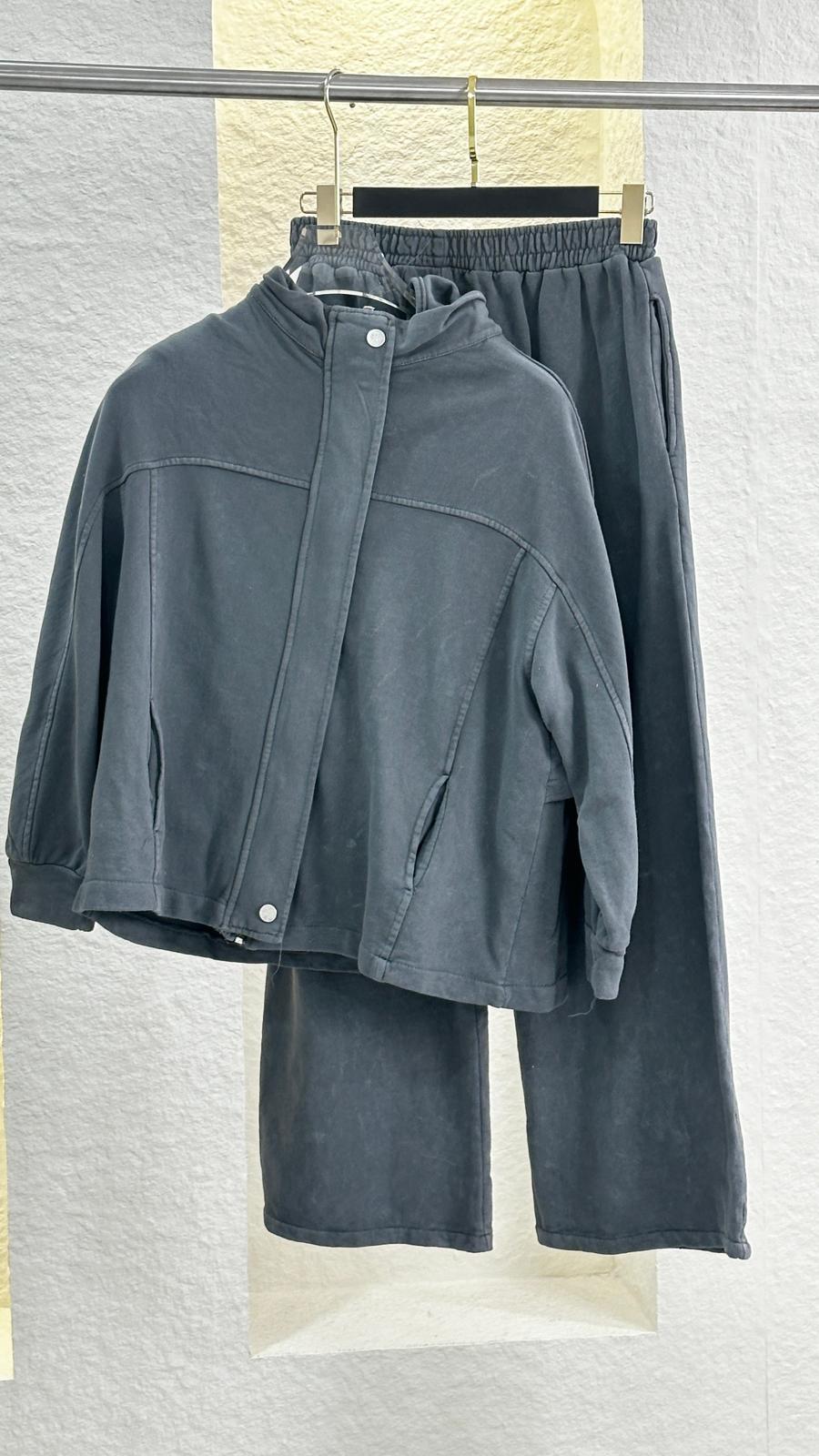 بدلة نسائي سحاب