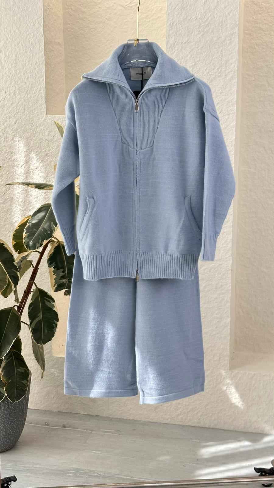 بدلة نسائي سحاب