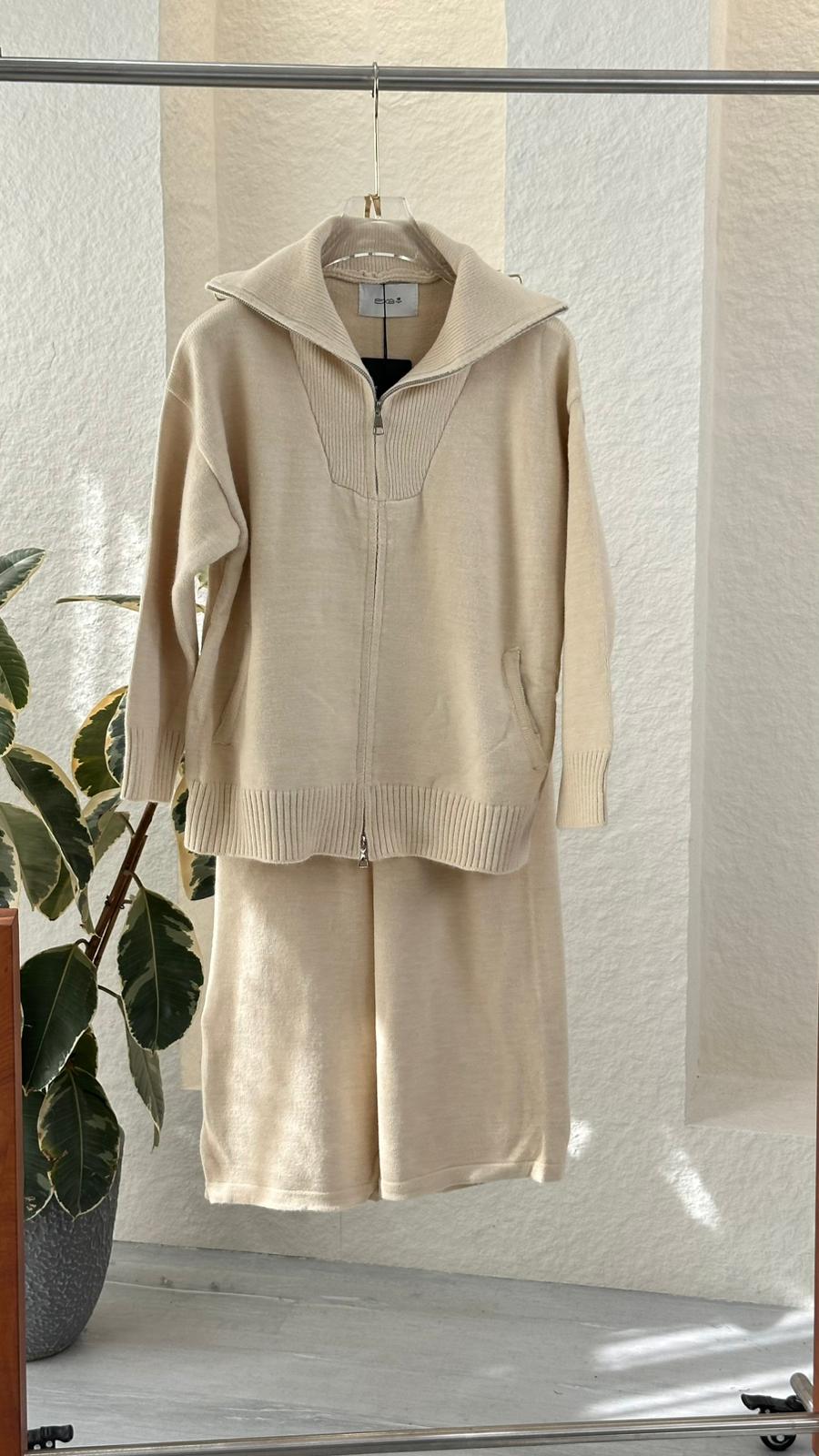 بدلة نسائي سحاب