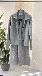 بدلة نسائي غولة