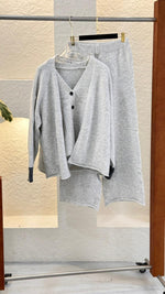 بدلة نسائي تريكو