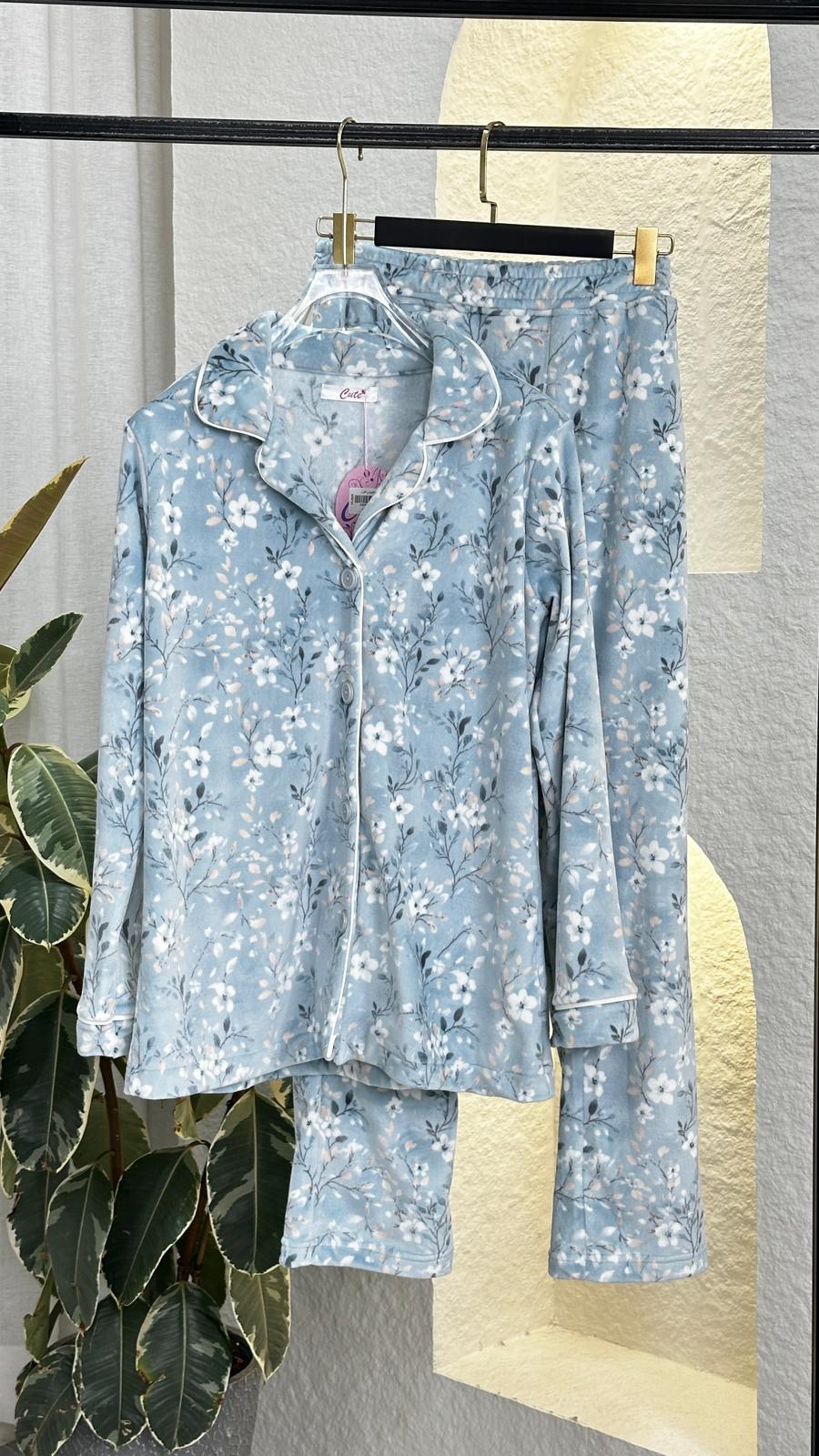 بيجامة نسائي مخمل ازرار