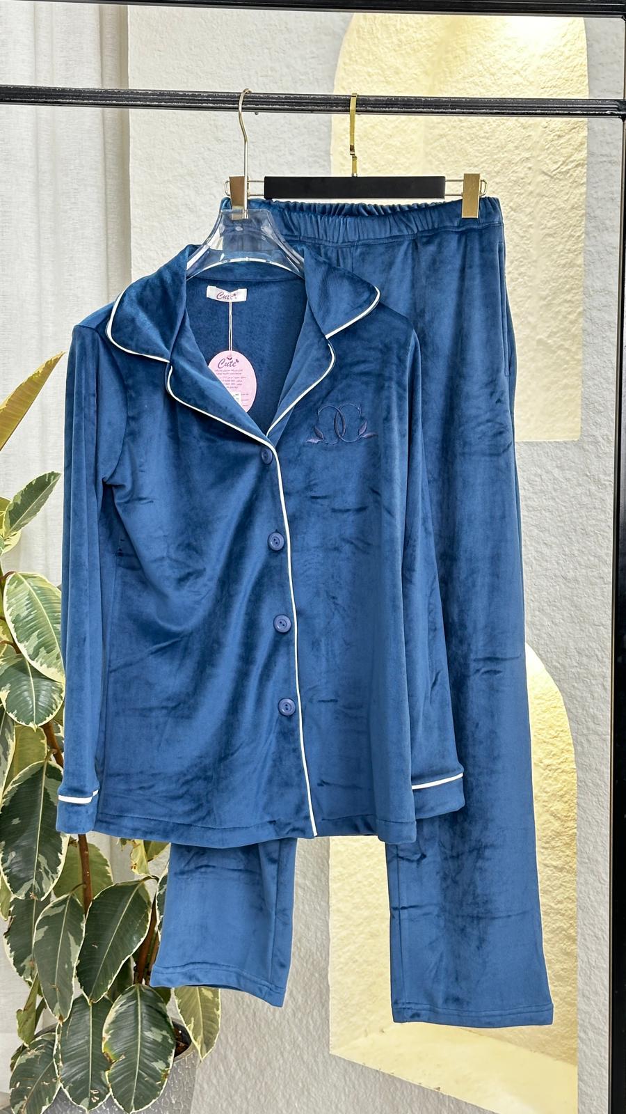 بيجامة نسائي مخمل سادة