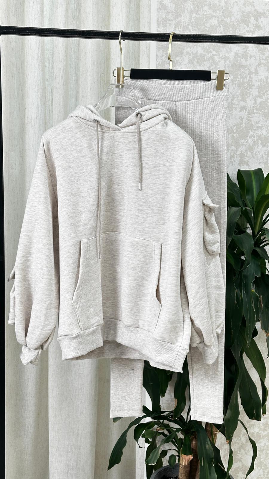 بدلة نسائي كبوس