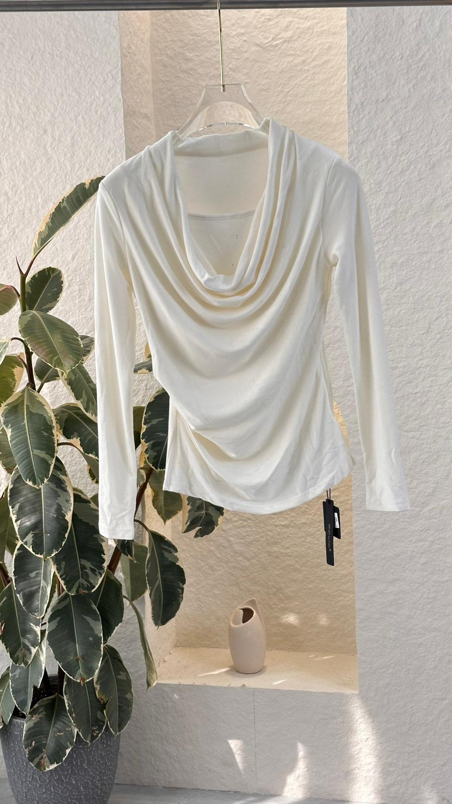 بلوزة نسائي