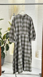 فستان نسائي طويل