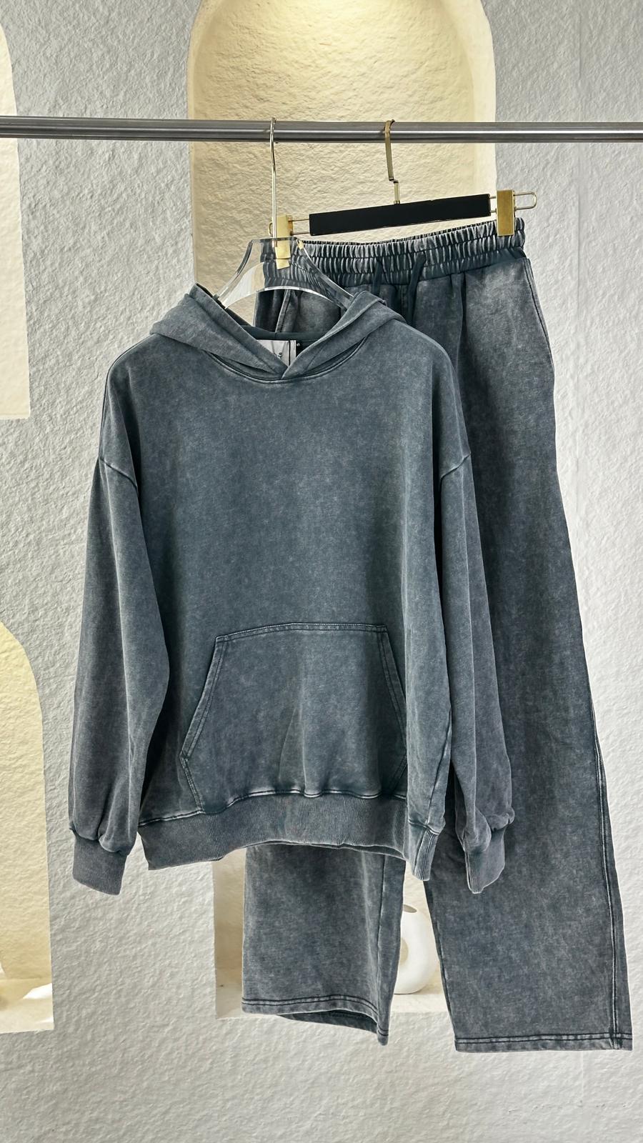 بدلة نسائي كبوس