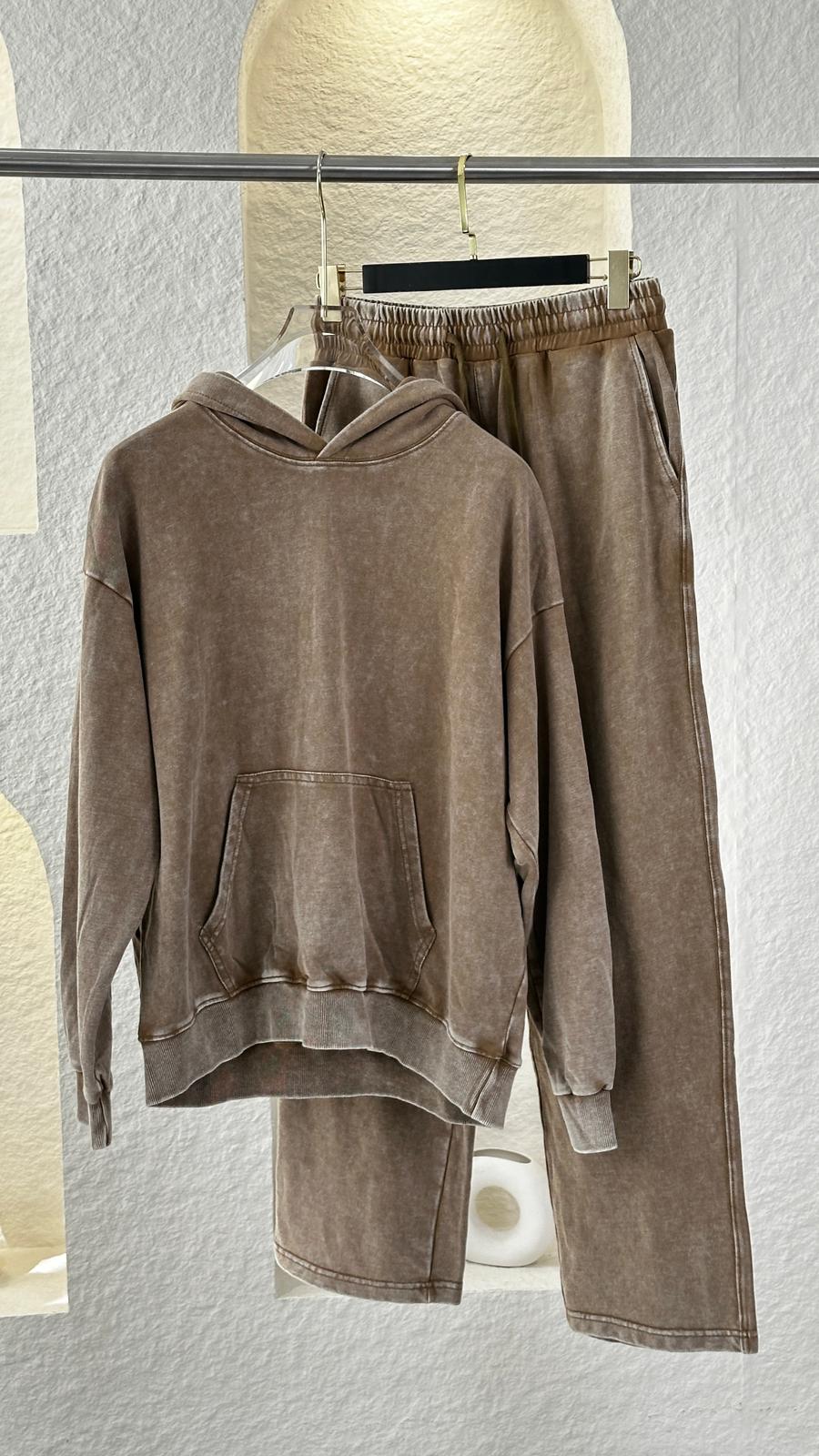 بدلة نسائي كبوس