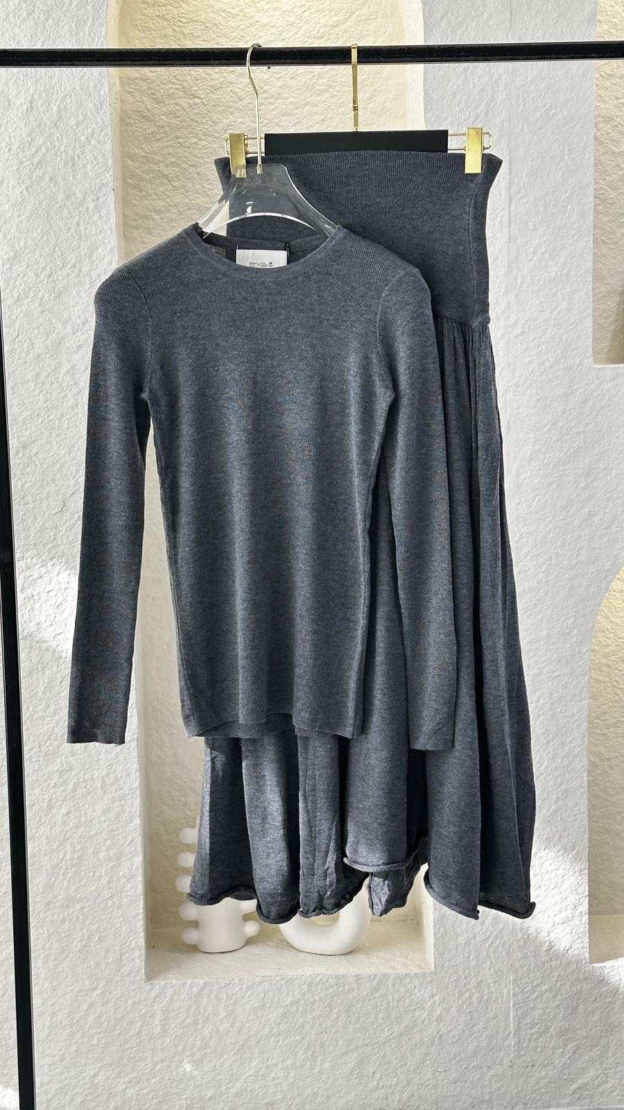 بدلة نسائي تنورة