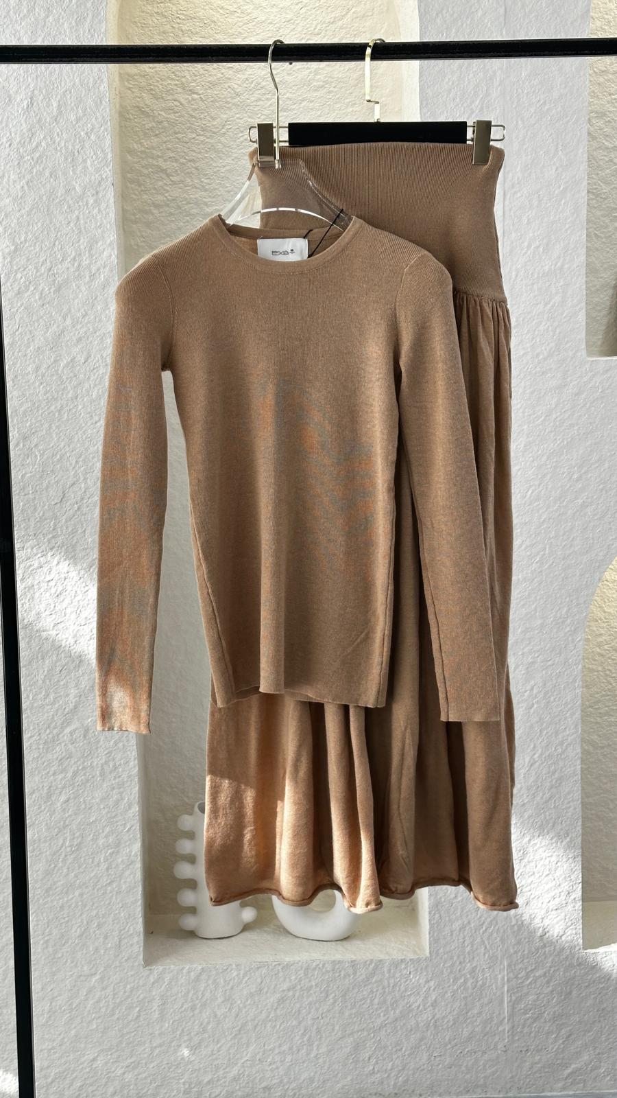 بدلة نسائي تنورة