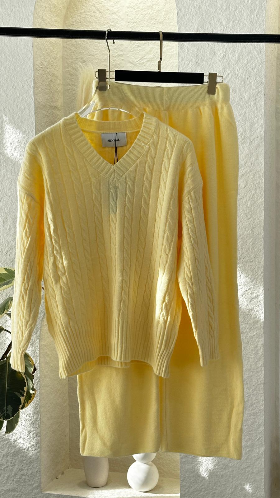 Vبدلة نسائي رقبة