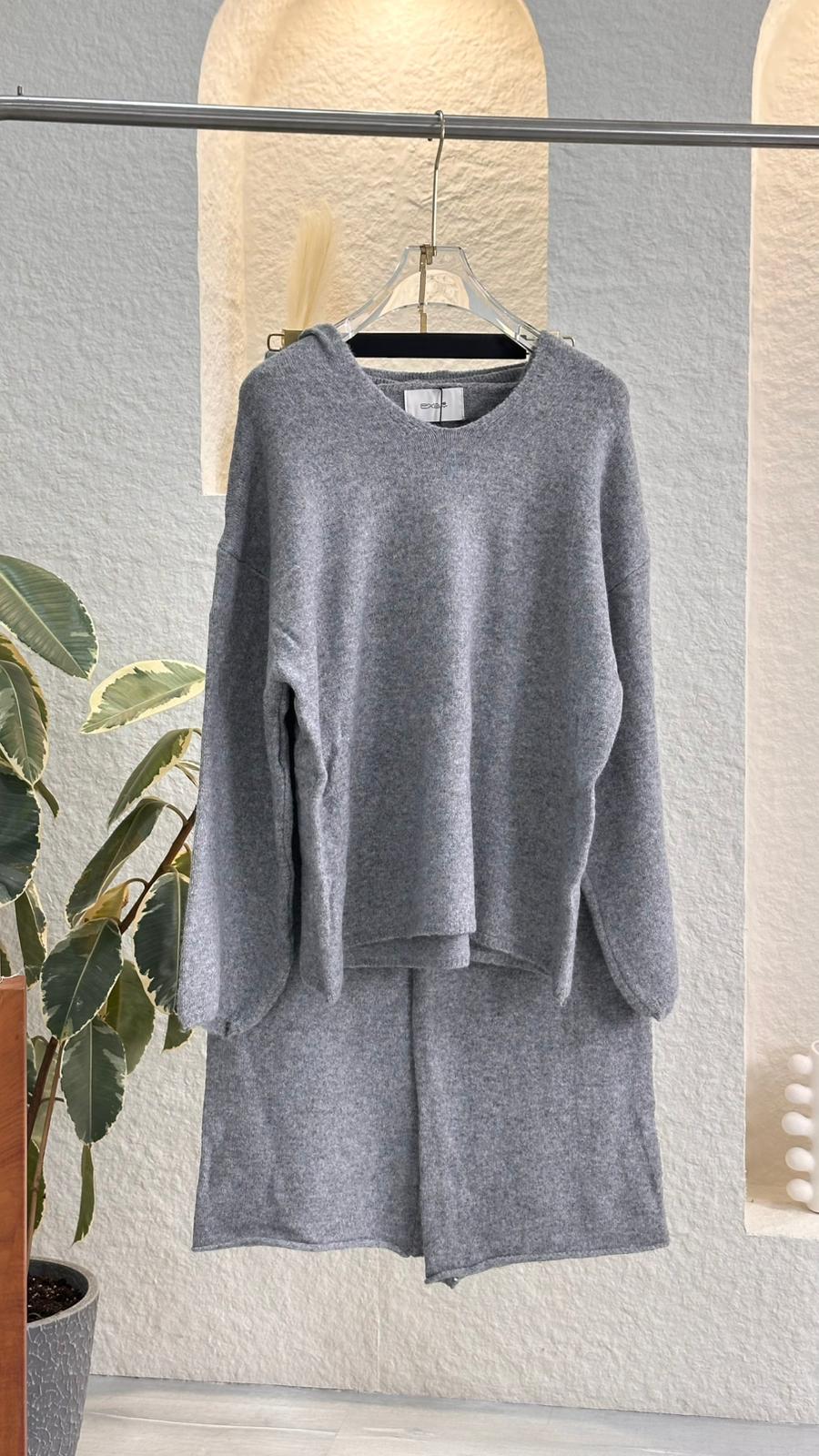 بدلة نسائي كبوس