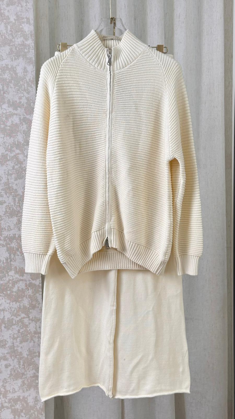 بدلة نسائي سحاب