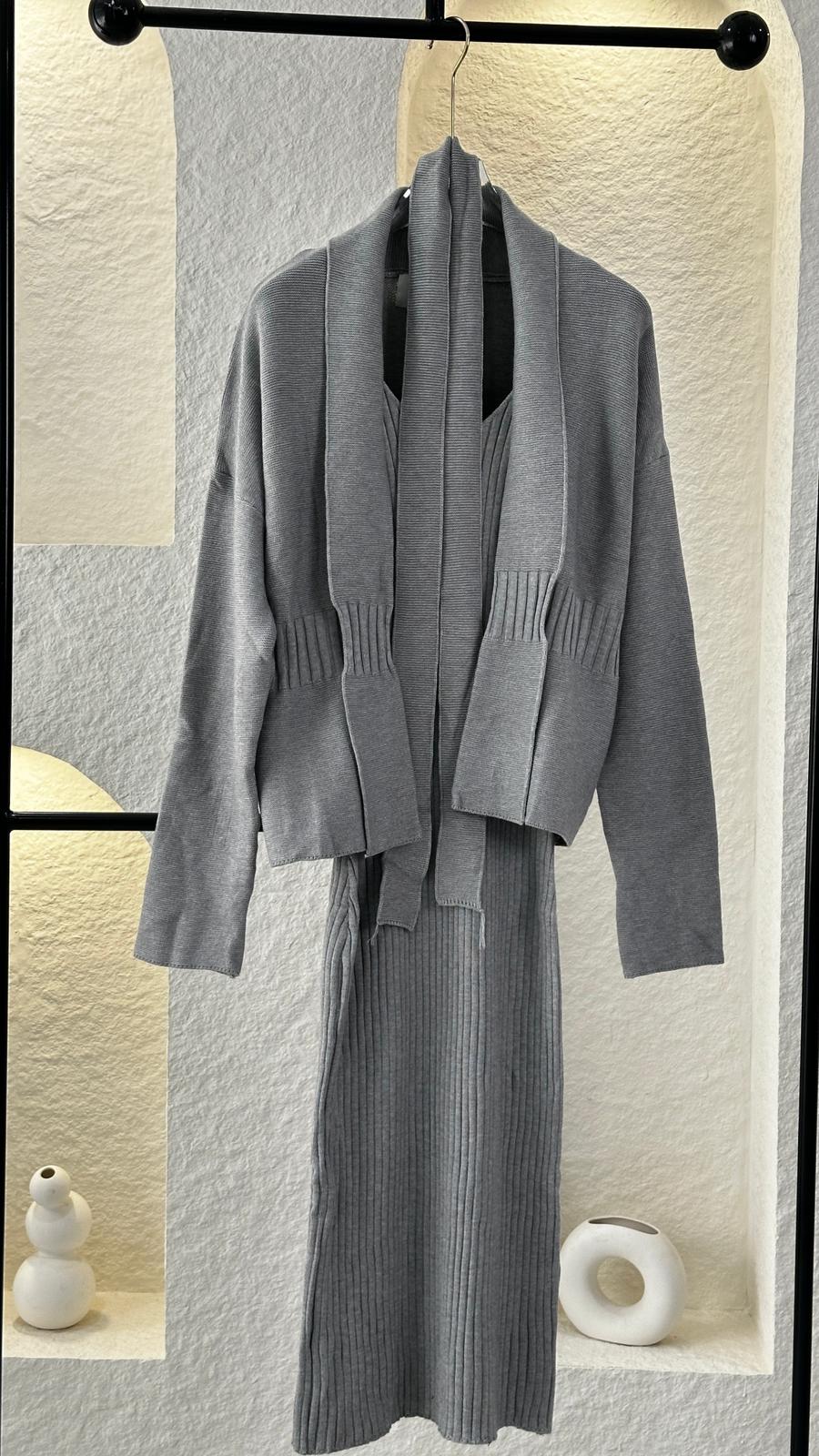 بدلة نسائي رابطة