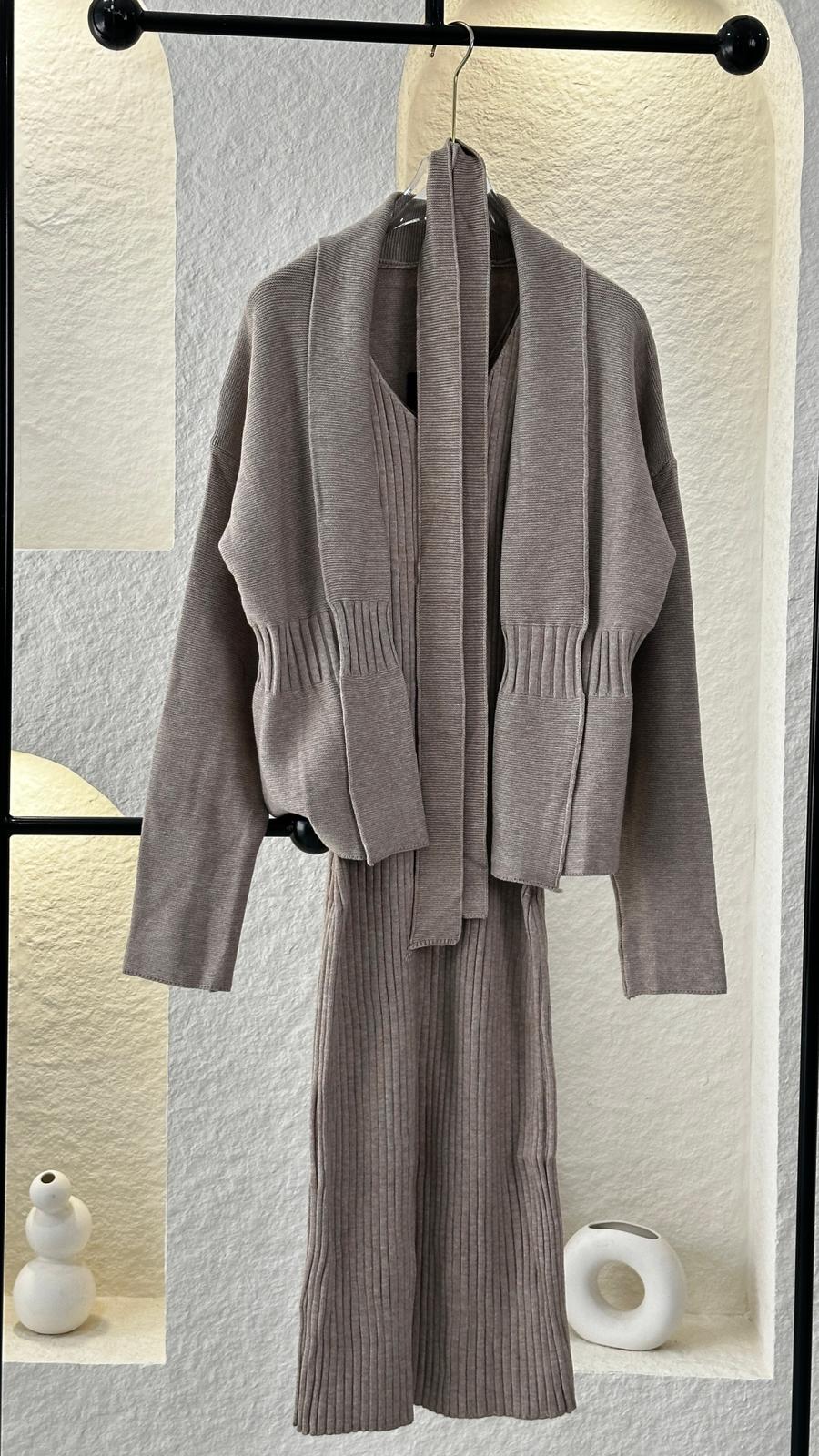 بدلة نسائي رابطة