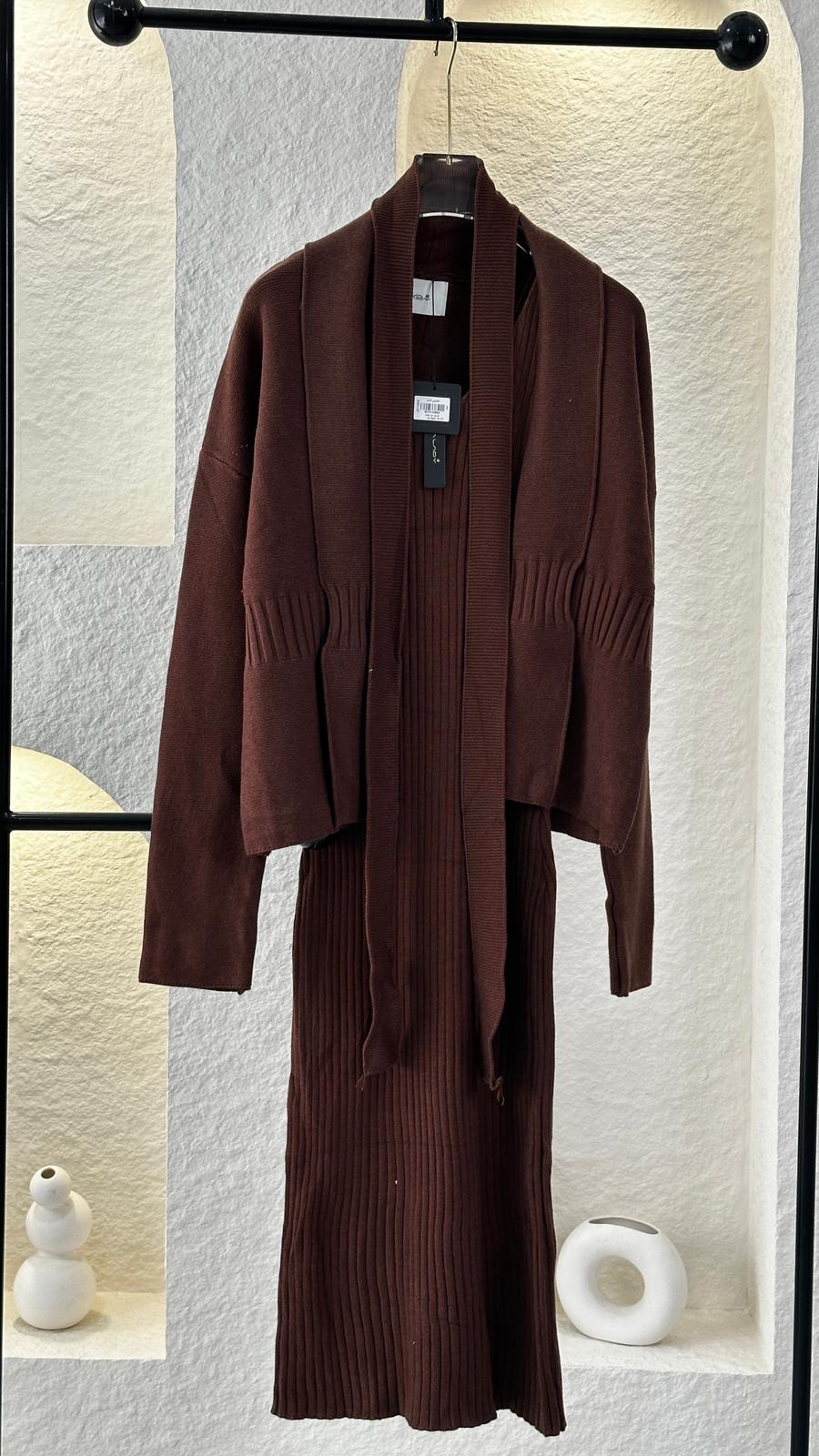 بدلة نسائي رابطة