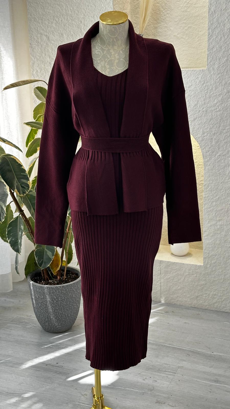 بدلة نسائي رابطة