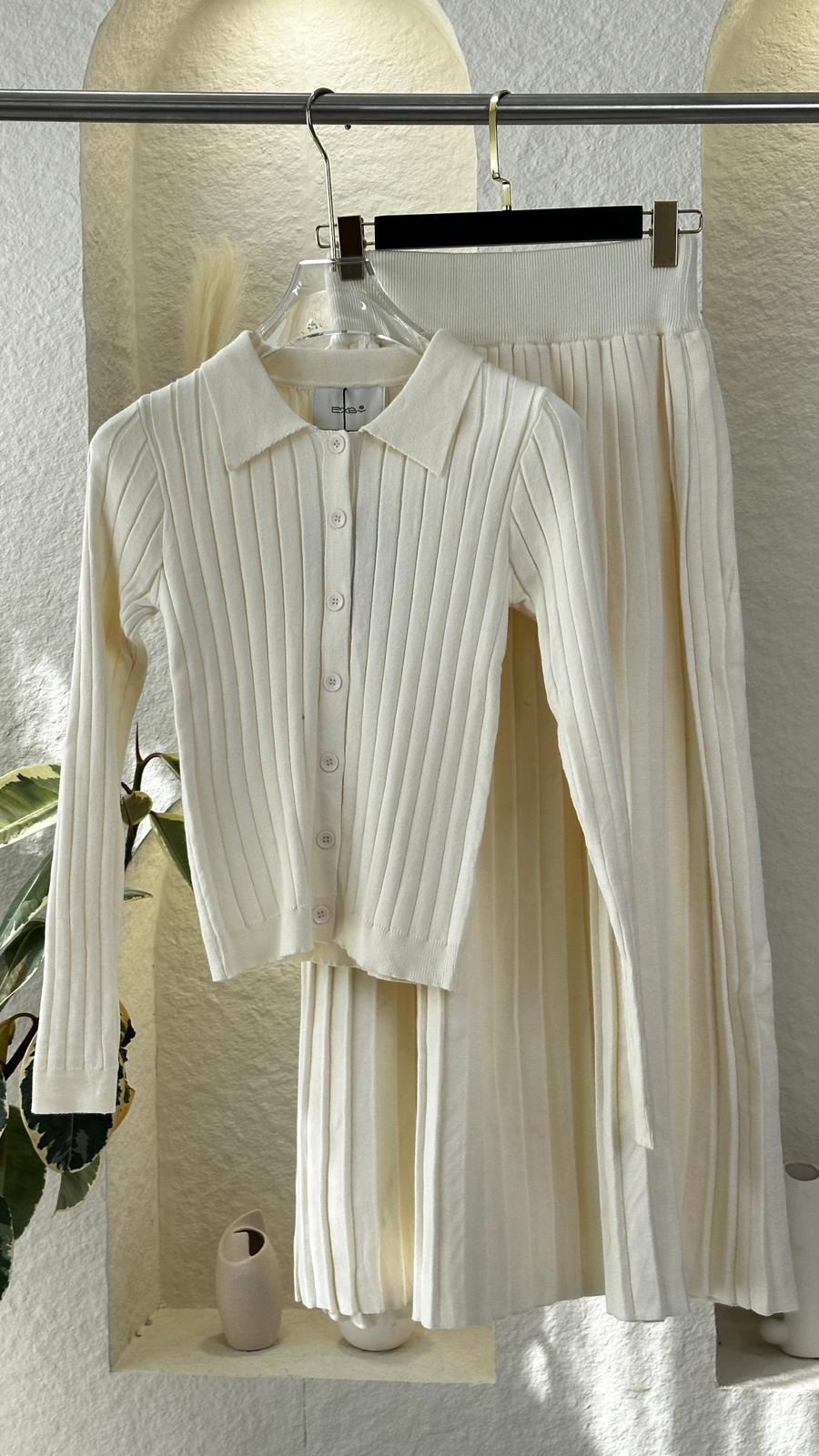 بدلة تنورة نسائي